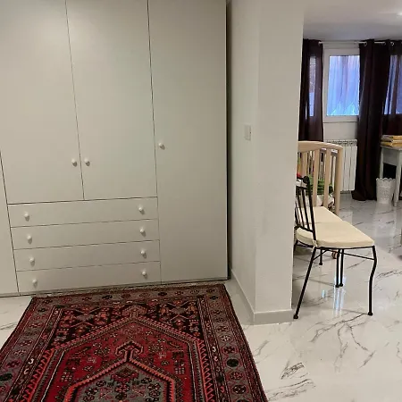 公寓 Nuoro Suite 努奥罗
